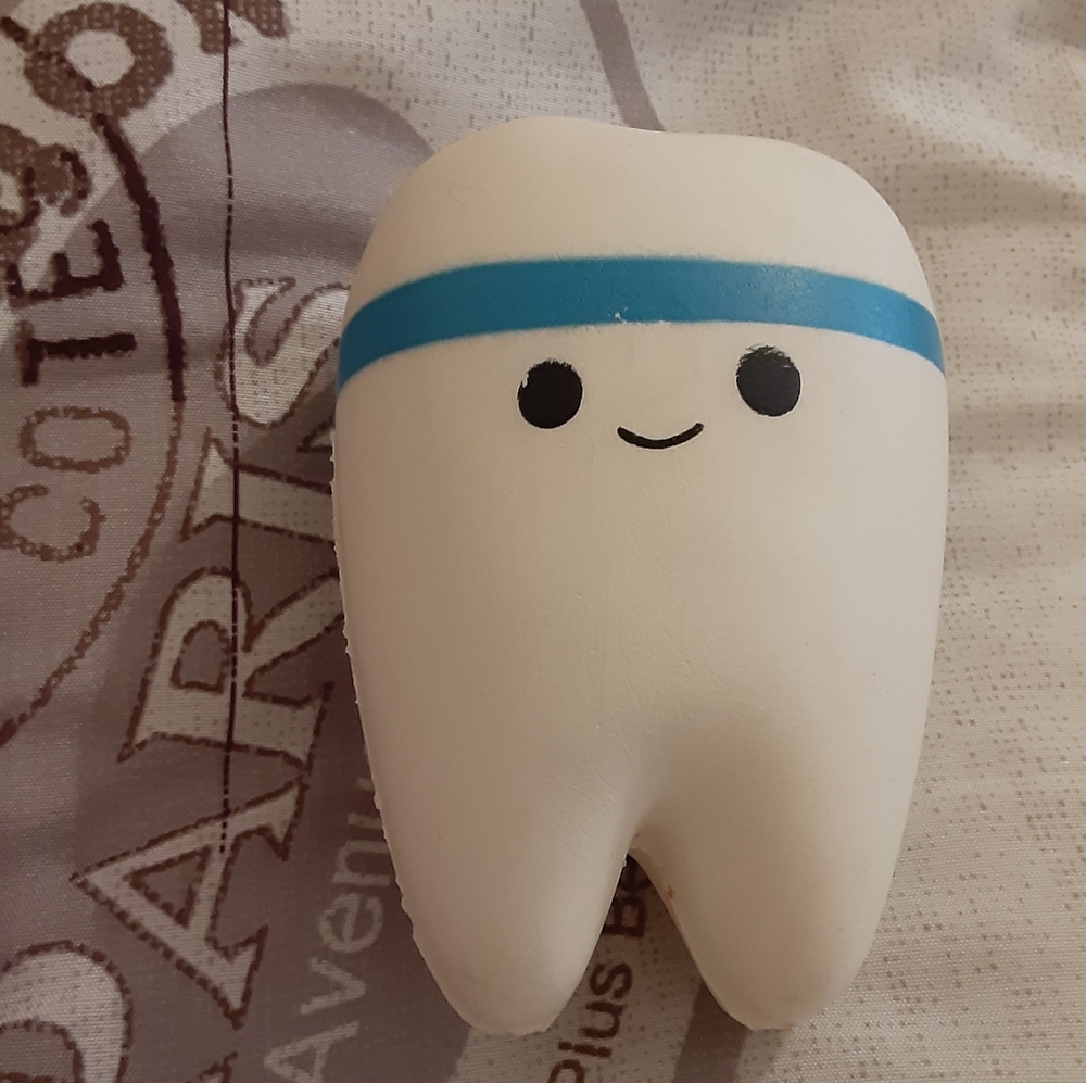 Kawaii tooth squishy